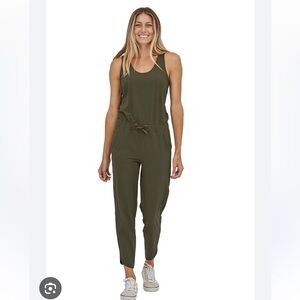 NWT WOMENS PATAGONIA Fleetwith Romper - Size Medium - Basin Green SOLD OUT COLOR